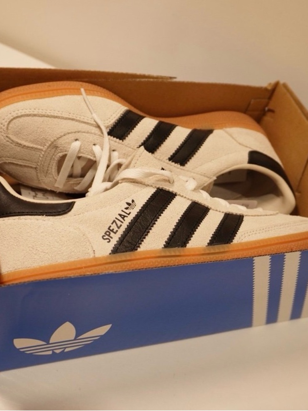 Adidas Spezial Handball size 7 women’s brand new